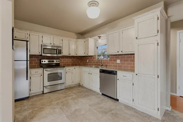 Photo 8 — 8124 NW 32nd Street, Bethany, OK 73008