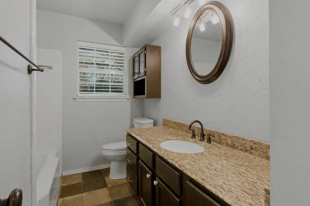 Photo 16 — 8124 NW 32nd Street, Bethany, OK 73008