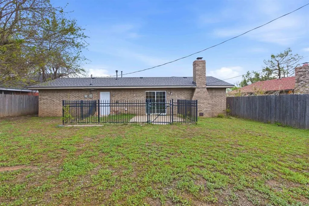 Photo 21 — 8124 NW 32nd Street, Bethany, OK 73008