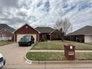 Sold home at 404 Eastview Drive