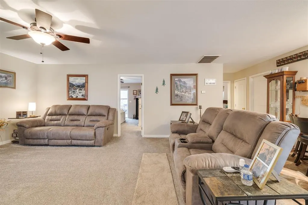 Photo 3 — 501 NW 7th Street, Checotah, OK 74426