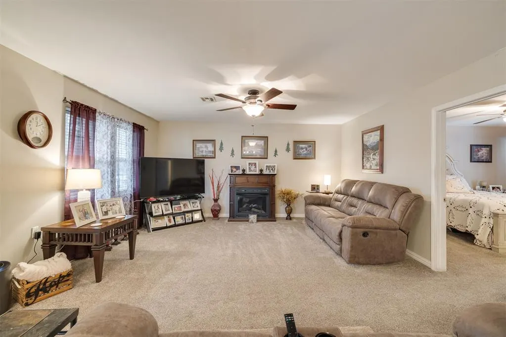 Photo 5 — 501 NW 7th Street, Checotah, OK 74426