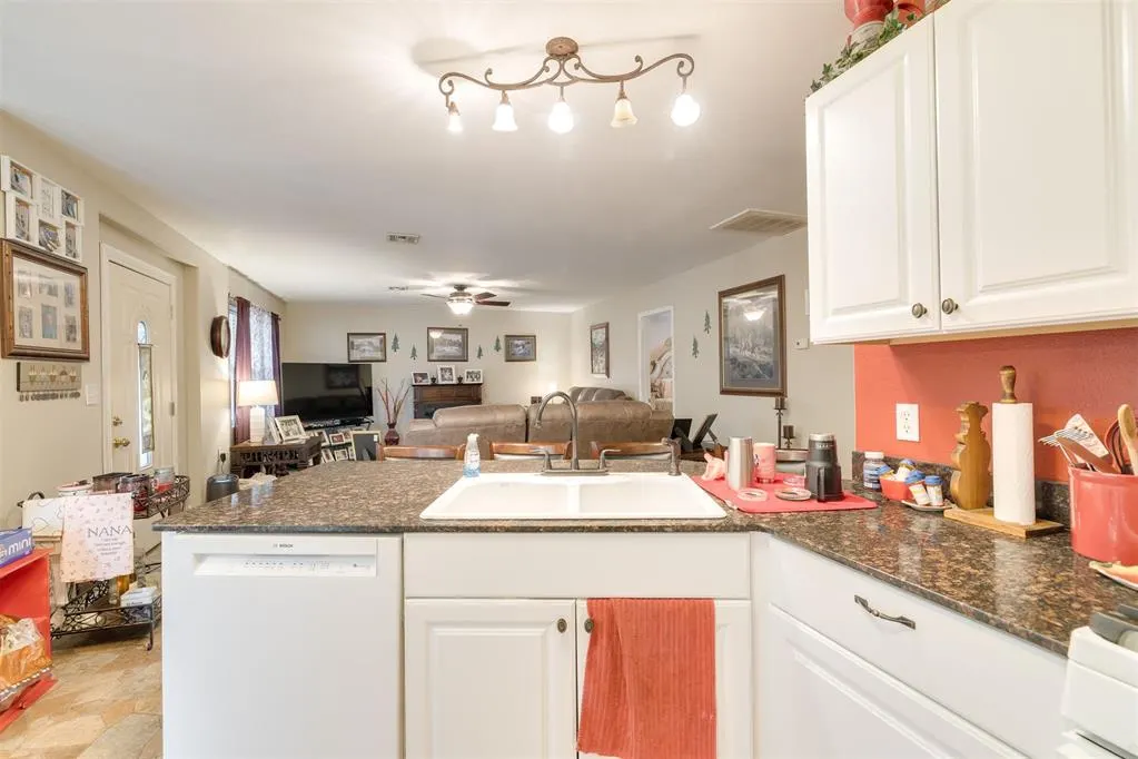 Photo 12 — 501 NW 7th Street, Checotah, OK 74426