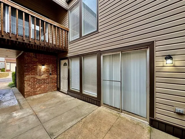 Photo 3 — 1820 Three Stars Road, Edmond, OK 73034
