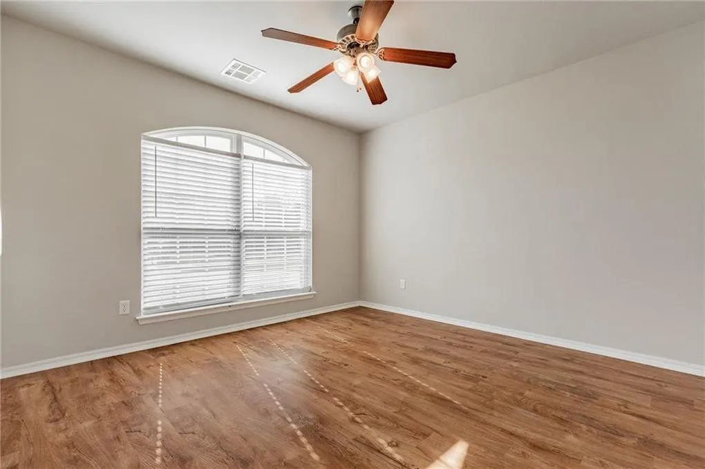Photo 11 — 1004 Mollie Rausch Lane, Edmond, OK 73003