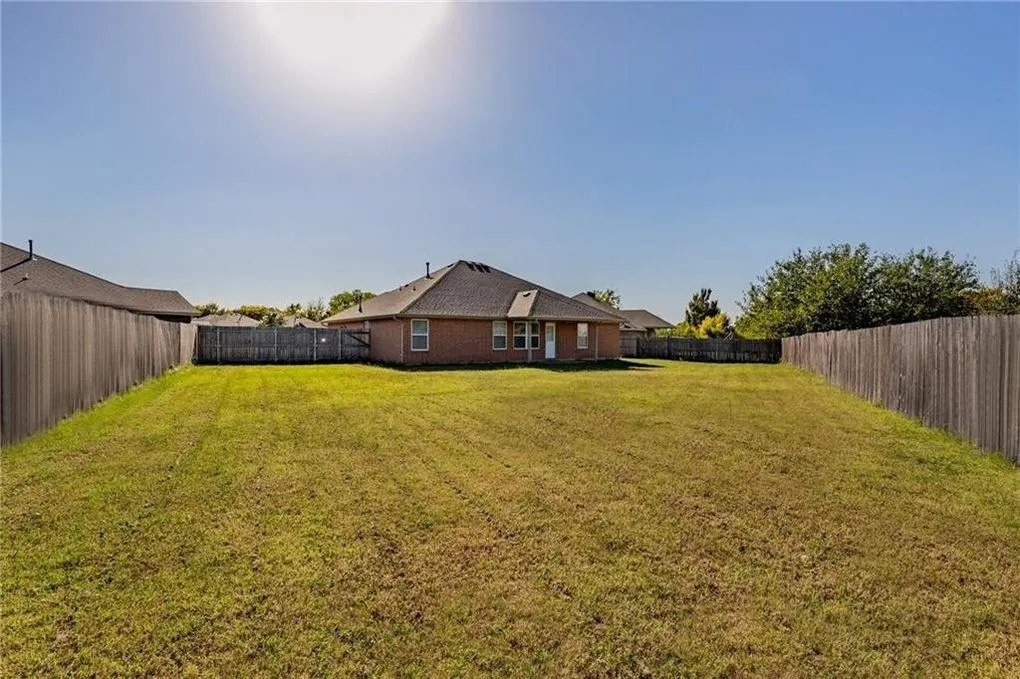 Photo 14 — 1004 Mollie Rausch Lane, Edmond, OK 73003