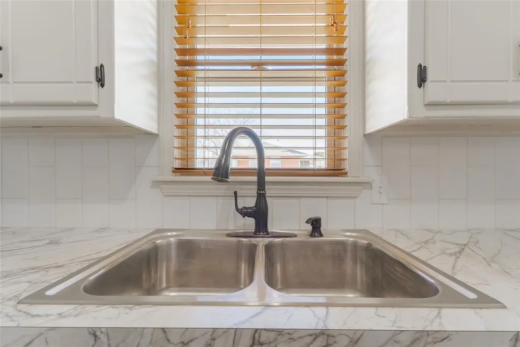Photo 9 — 712 Santa Fe Drive, Clinton, OK 73601