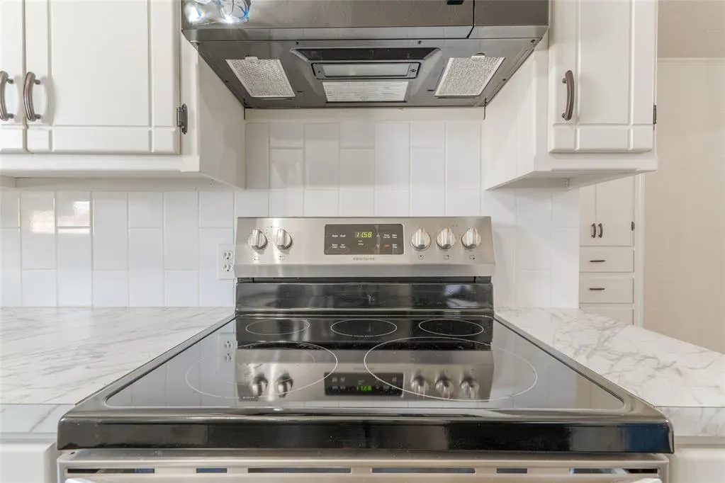 Photo 10 — 712 Santa Fe Drive, Clinton, OK 73601