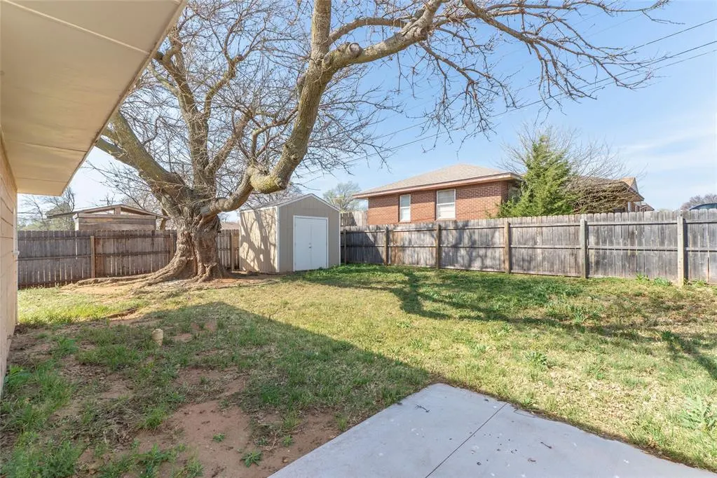 Photo 22 — 712 Santa Fe Drive, Clinton, OK 73601