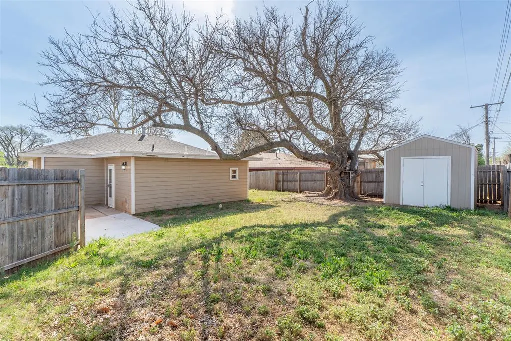 Photo 23 — 712 Santa Fe Drive, Clinton, OK 73601