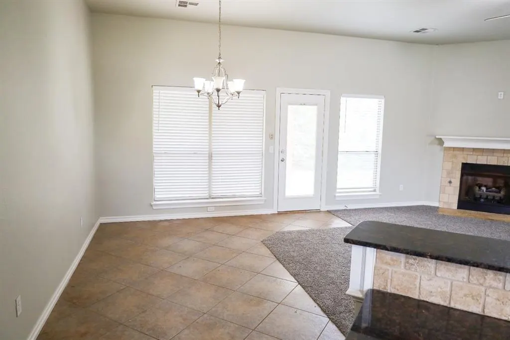 Photo 4 — 2704 NE 129th Street, Edmond, OK 73013