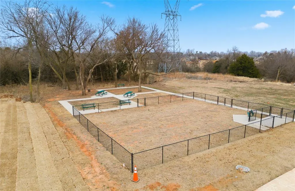 Photo 14 — 1118 Colt Drive, Guthrie, OK 73044