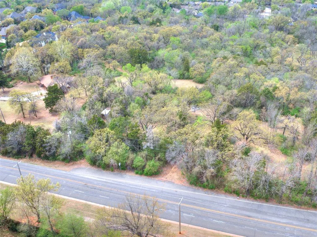 Photo 3 — 3413 S Coltrane Road, Edmond, OK 73013