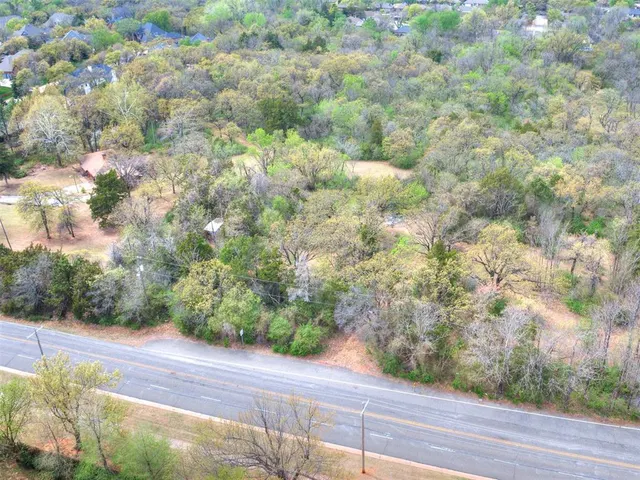 Photo 3 — 3413 S Coltrane Road, Edmond, OK 73013