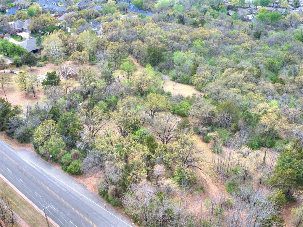 Photo 5 — 3413 S Coltrane Road, Edmond, OK 73013