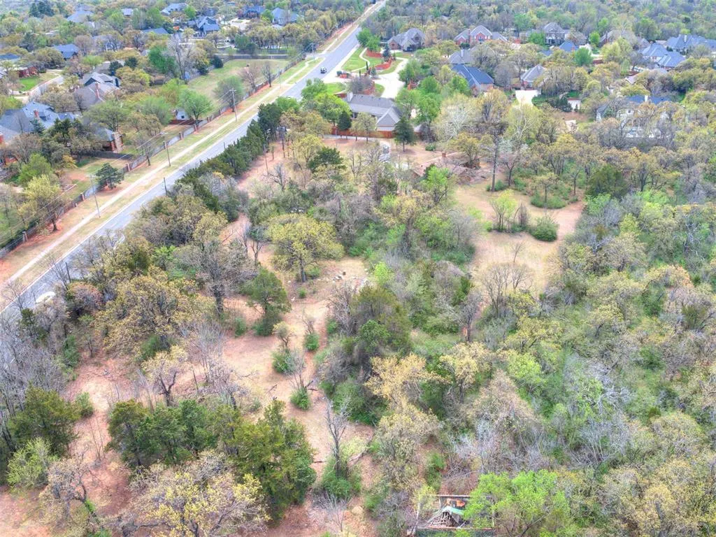 Photo 6 — 3413 S Coltrane Road, Edmond, OK 73013