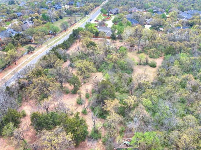 Photo 6 — 3413 S Coltrane Road, Edmond, OK 73013