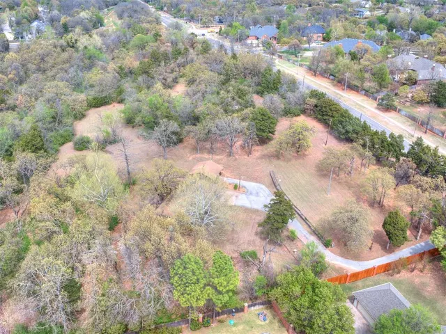 Photo 7 — 3413 S Coltrane Road, Edmond, OK 73013