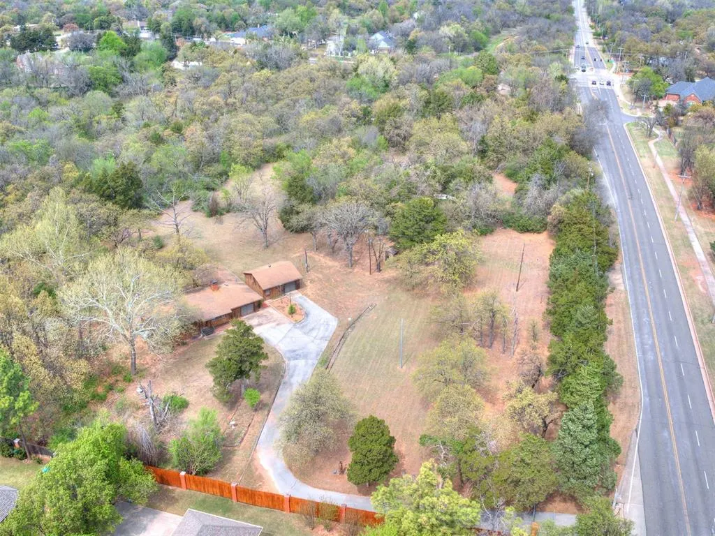 Photo 8 — 3413 S Coltrane Road, Edmond, OK 73013