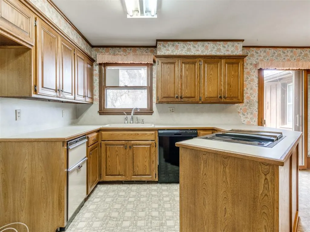 Photo 25 — 3413 S Coltrane Road, Edmond, OK 73013