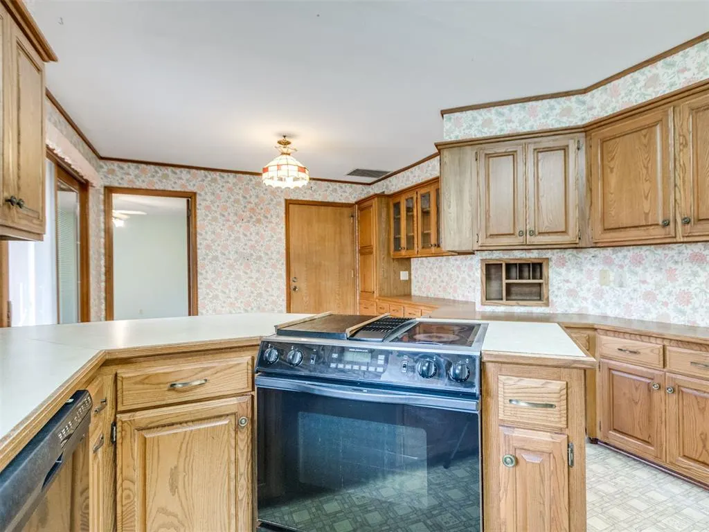 Photo 27 — 3413 S Coltrane Road, Edmond, OK 73013