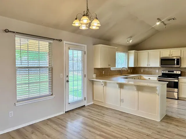 Photo 4 — 1920 NW 173rd Street, Edmond, OK 73012