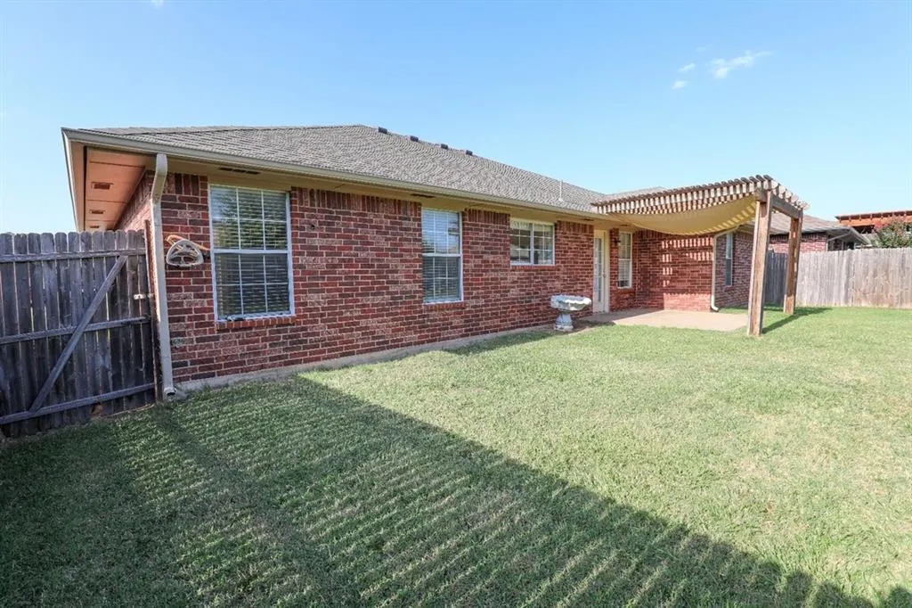 Photo 16 — 1920 NW 173rd Street, Edmond, OK 73012