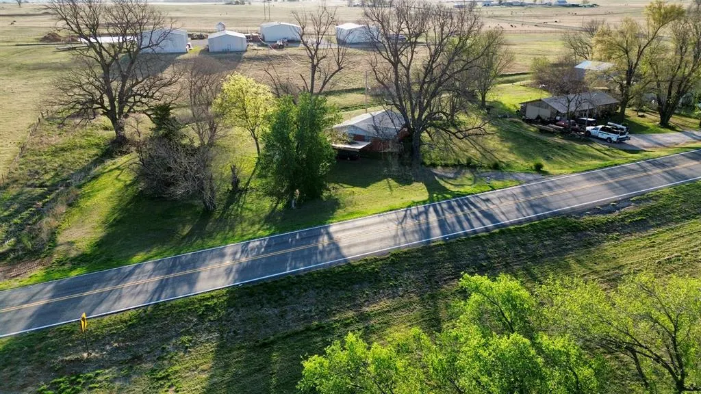 Photo 2 — 10110 State Highway 74, Maysville, OK 73057