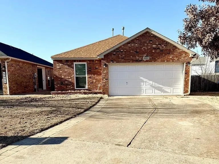 Photo 2 — 6003 Fox Run Way, Oklahoma City, OK 73142
