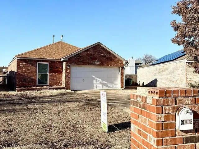 Photo 3 — 6003 Fox Run Way, Oklahoma City, OK 73142