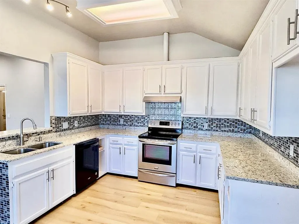 Photo 9 — 6003 Fox Run Way, Oklahoma City, OK 73142