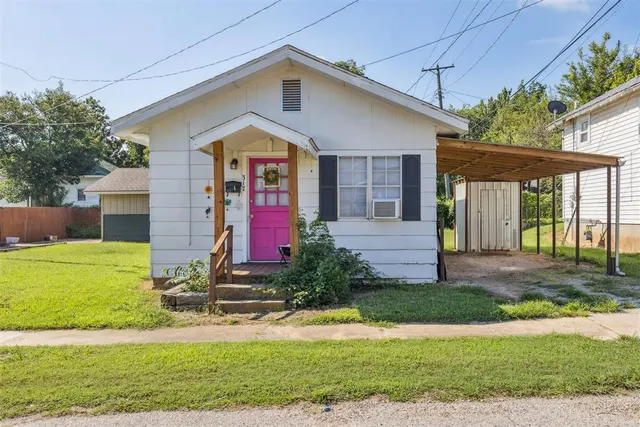 Front exterior — 317 W Dill Street, Shawnee, OK 74801