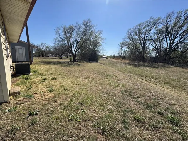 Photo 4 — 1311 N Dakota Avenue, Mangum, OK 73554
