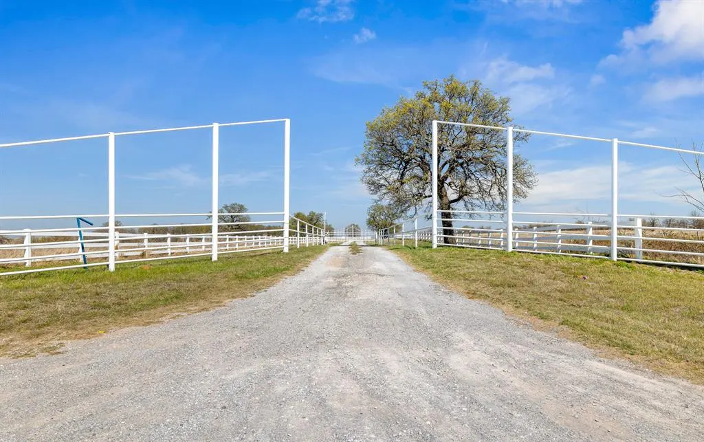Front exterior — 300636 State Highway 29, Foster, OK 73434