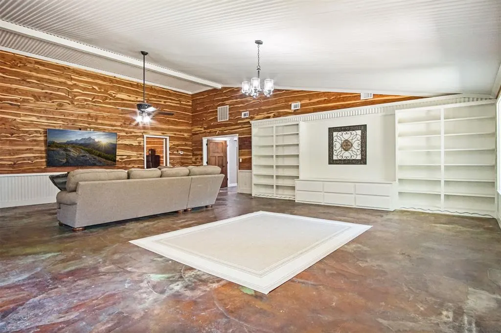 Photo 17 — 300636 State Highway 29, Foster, OK 73434