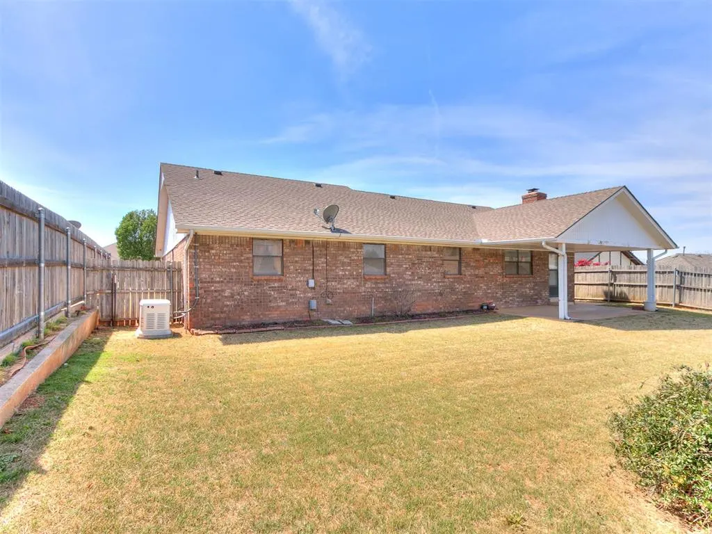 Photo 6 — 5408 Sudbury Lane, Oklahoma City, OK 73135