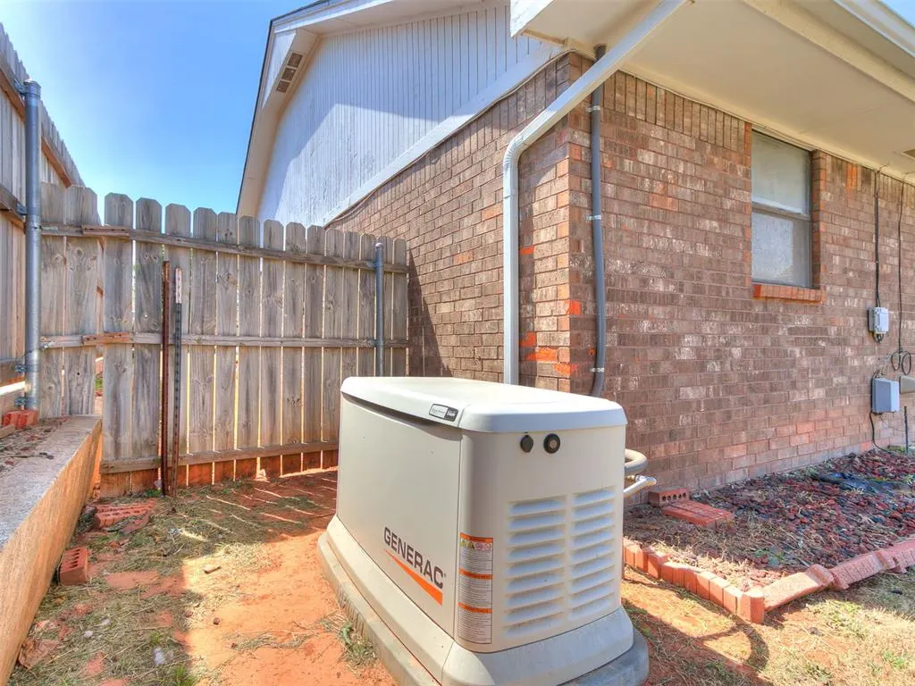 Photo 7 — 5408 Sudbury Lane, Oklahoma City, OK 73135