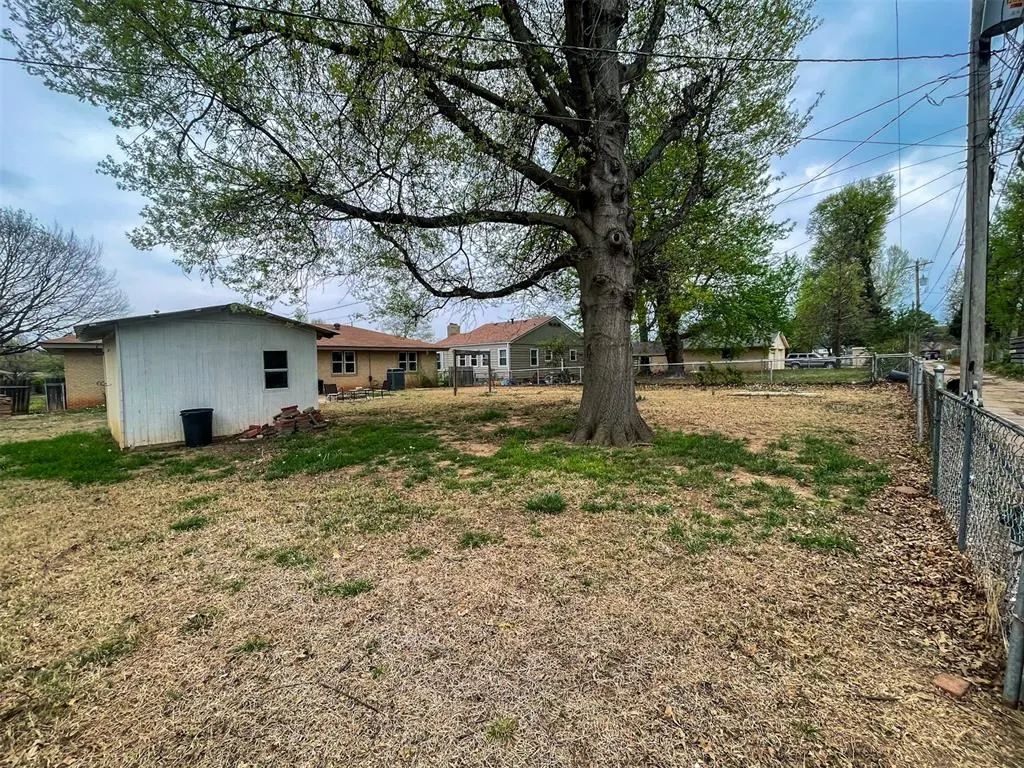 Photo 25 — 212 N 13th Street, Ponca City, OK 74601