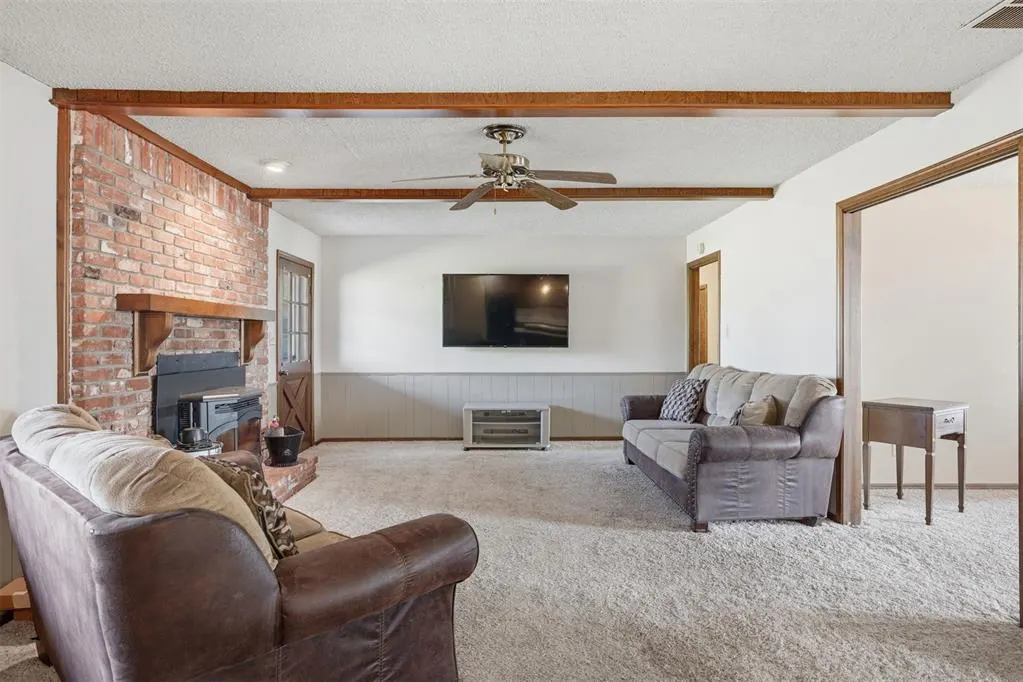 Photo 7 — 15885 S County Road 2056, Altus, OK 73521