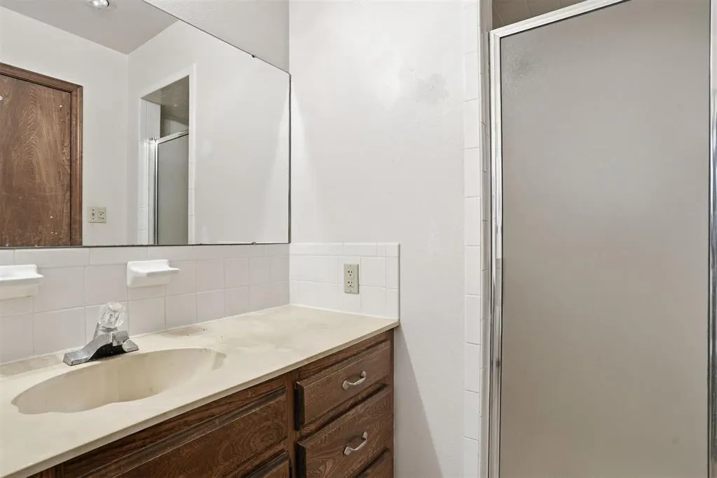 Photo 19 — 15885 S County Road 2056, Altus, OK 73521
