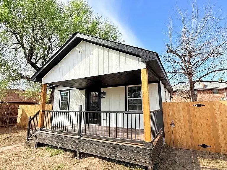 Photo 3 — 5909 NW 40th Street, Warr Acres, OK 73122