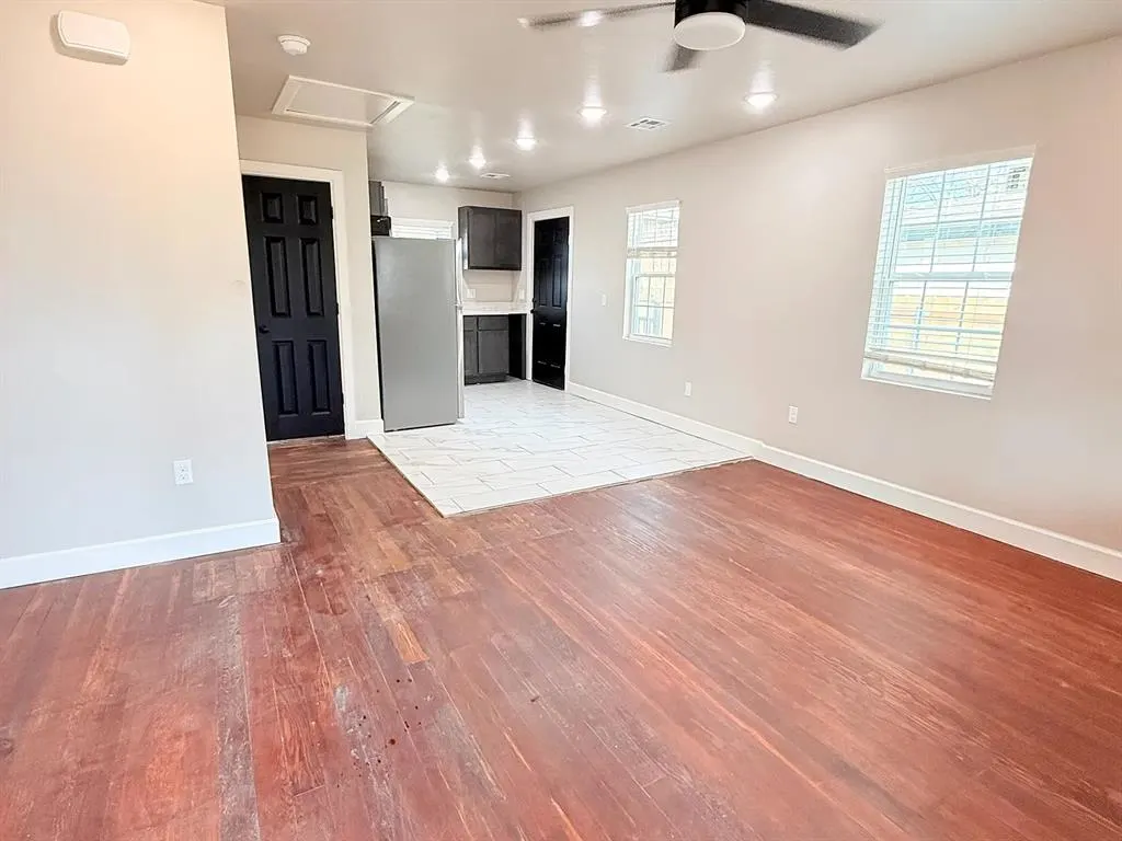 Photo 6 — 5909 NW 40th Street, Warr Acres, OK 73122