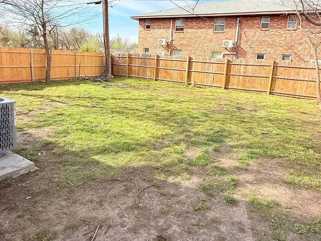 Photo 23 — 5909 NW 40th Street, Warr Acres, OK 73122