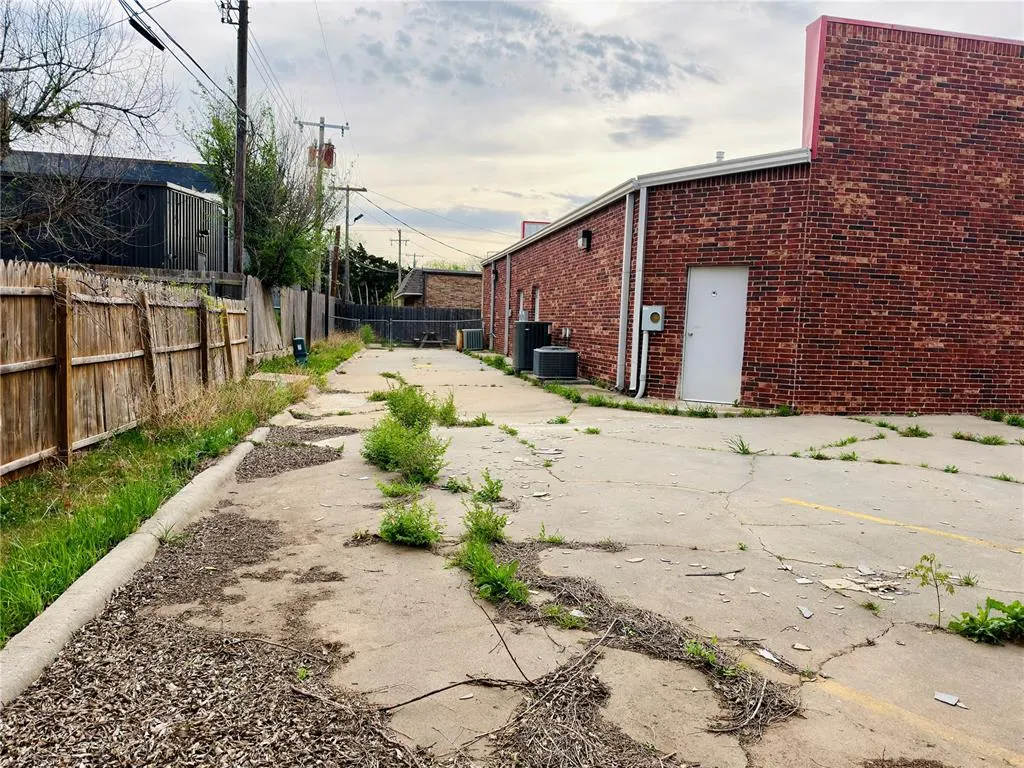 Photo 8 — 2905 NW 70th Street B, Oklahoma City, OK 73116
