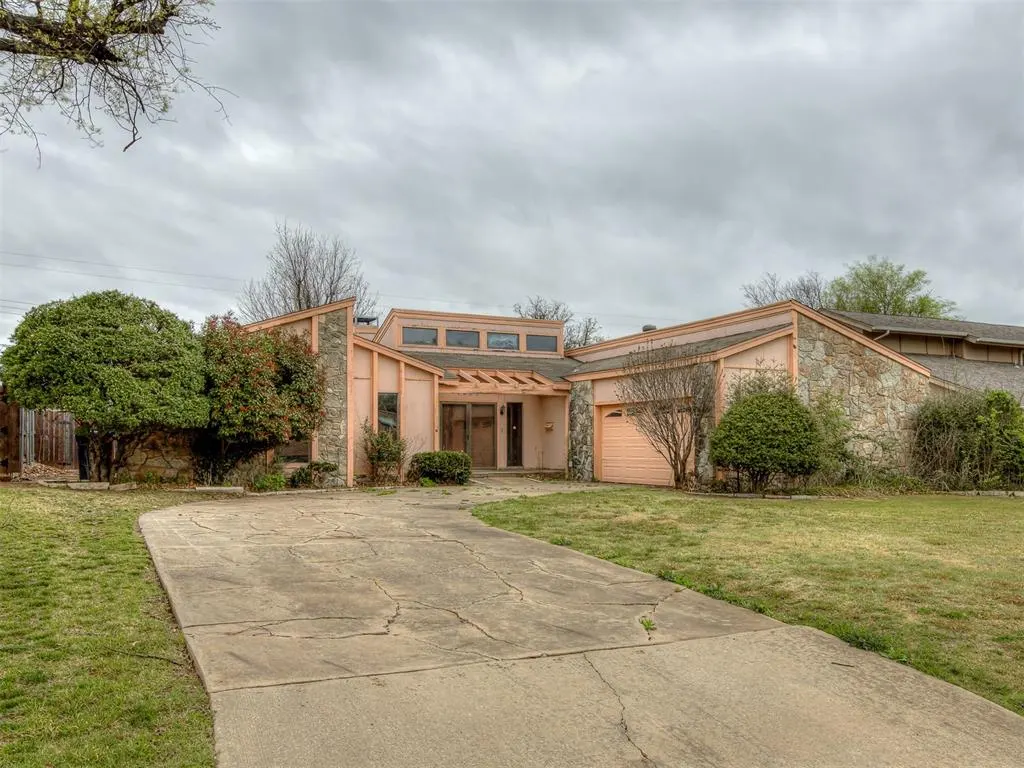 Front exterior — 1025 Westchester Drive, Oklahoma City, OK 73114