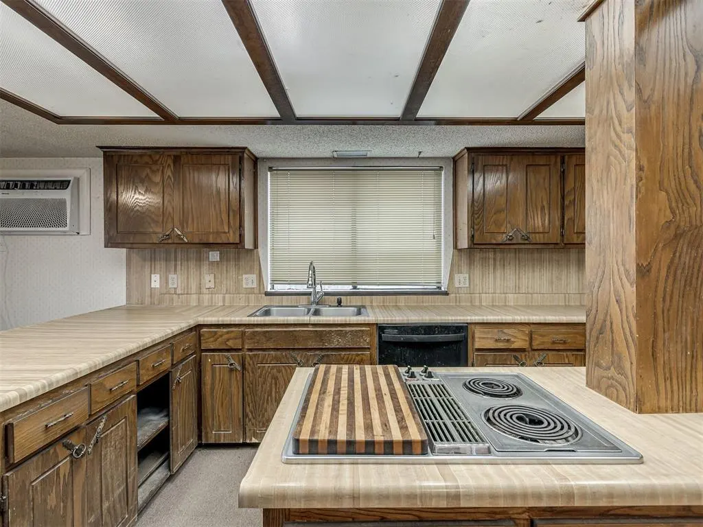 Photo 15 — 1025 Westchester Drive, Oklahoma City, OK 73114