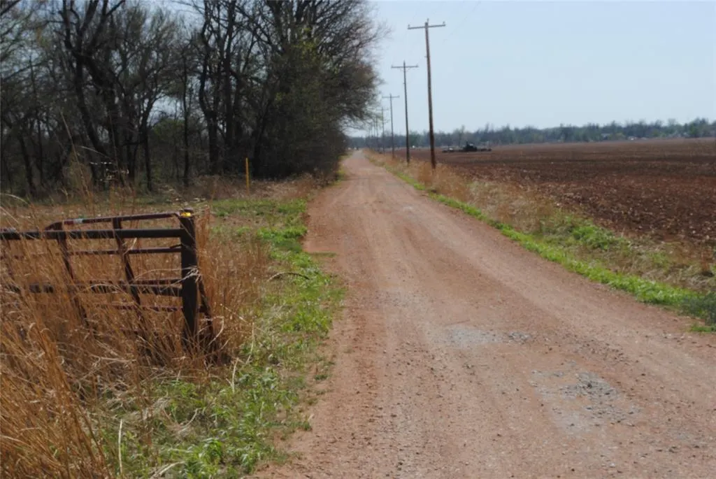 Photo 8 — N 7th Street, Guthrie, OK 73044