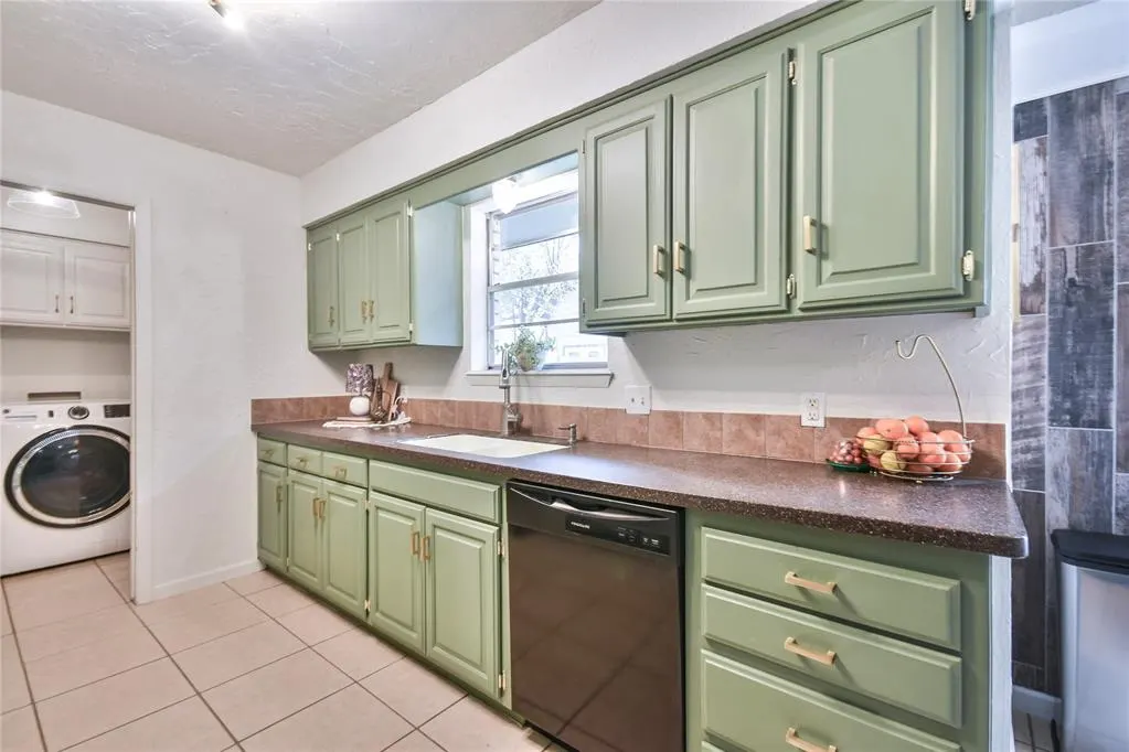 Photo 11 — 2307 W Club Road, Duncan, OK 73533