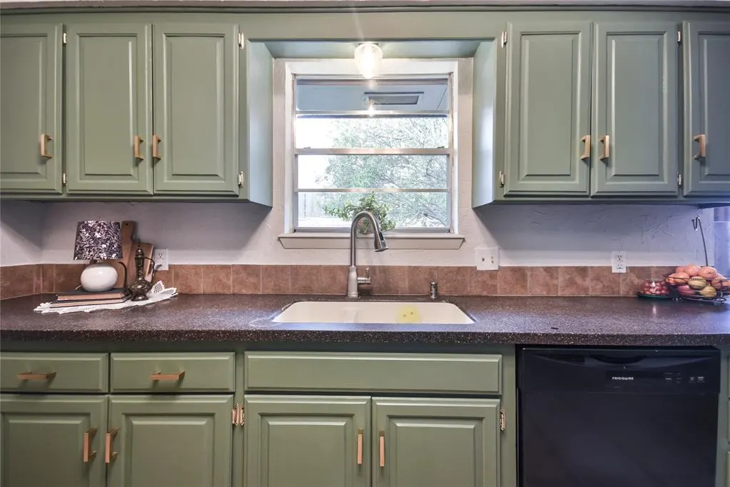 Photo 12 — 2307 W Club Road, Duncan, OK 73533