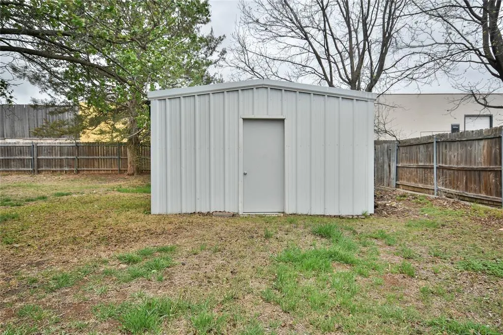 Photo 35 — 2307 W Club Road, Duncan, OK 73533